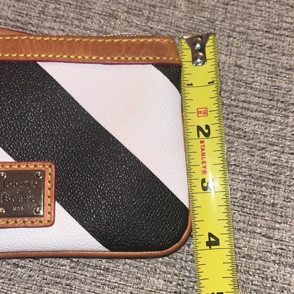 Dooney & Bourke White and Black Wristlet - Picture 7 of 7
